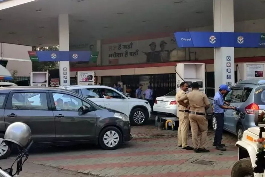 No PUC No Fuel Rule: 3,746 Challans Issued, Over 61,000 PUCs Made in Delhi on Day One