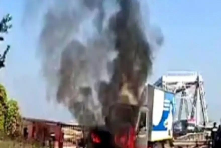 Mid-Day Meal Van Catches Fire Near Saraighat Bridge, Traffic Comes to a Standstill in Guwahati
