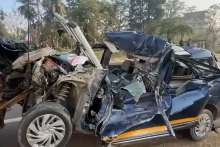 2 killed after car from Juria travelling to Shillong for medical emergency rams into truck at Khetri