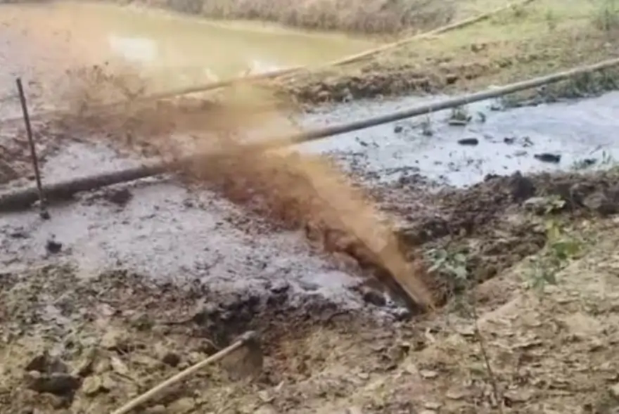 Dibrugarh Oil Pipeline Bursts Twice in Tingkhong, Repeat Leak Triggers Panic and Fury